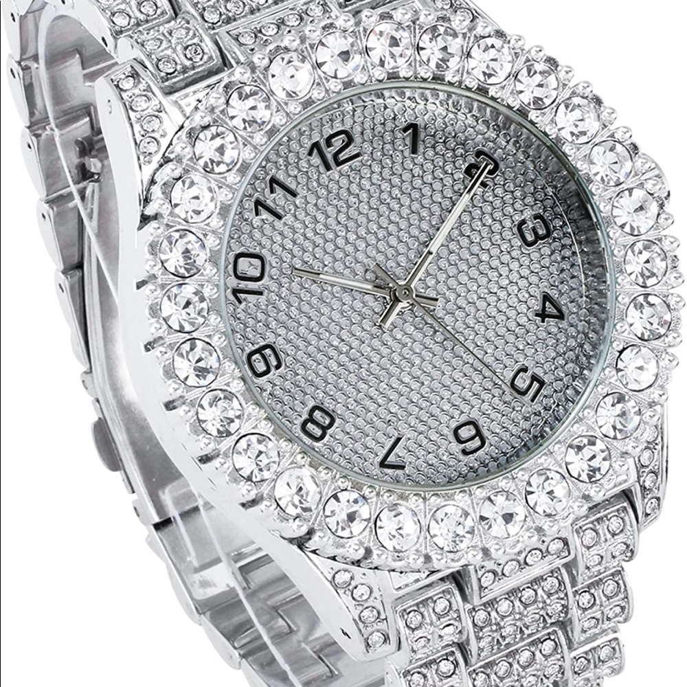NEW* Men silver flashy big face watch - Picture 4 of 10